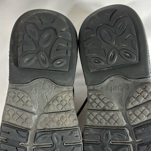 Gdefy Radius Hiking Shoes - Picture 7 of 12